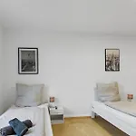 Bege Apartments: Workspot Apartman