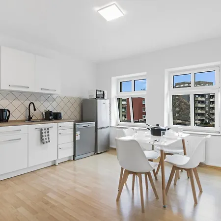 Apartment Bege Apartments: Workspot *