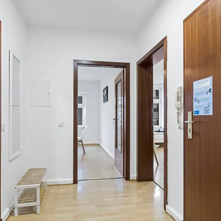 Apartment Bege Apartments: Workspot *